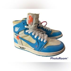 Off-White Jordan 1 Retro UNC